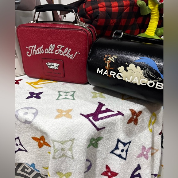 Like For Future Shows! Fall / Winter Schedule coming soon 🥰 - Picture 17 of 17